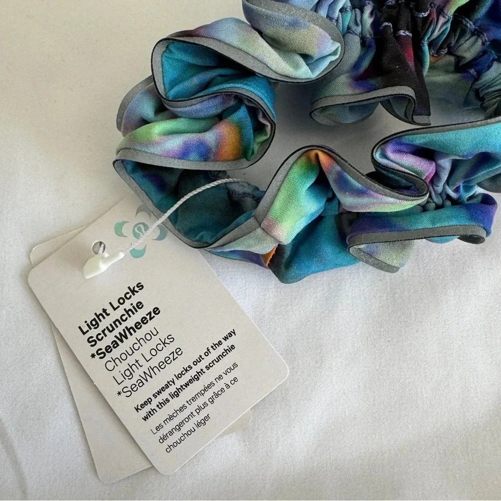 🆕💙 Lululemon Seawheeze 2021 Light Locks Scrunchie Euphoria Multi